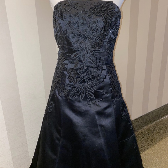 Jovani Black Satin Strapless Beaded Gown Formal Prom Size 10 - Picture 5 of 8